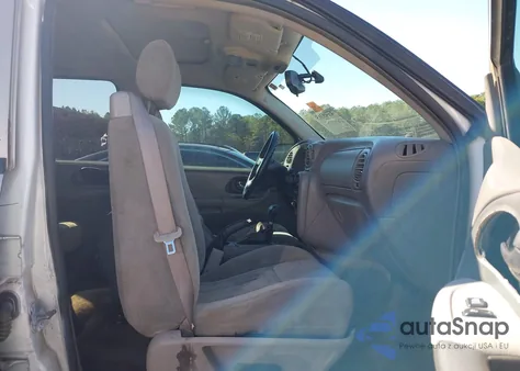 2005 Chevrolet Trailblazer Lt из США, поврежденный, VIN 1GNDS13S352154798